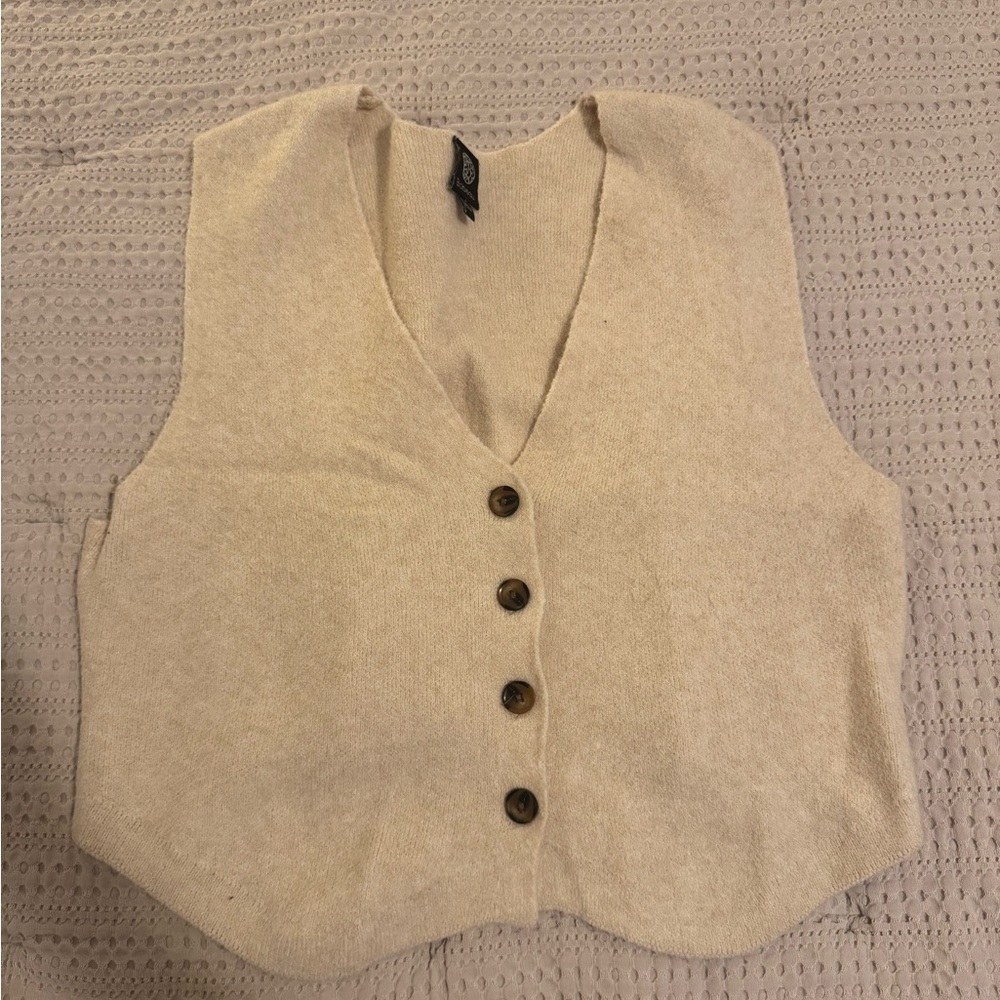 Bobeau Cream Button-Down Vest